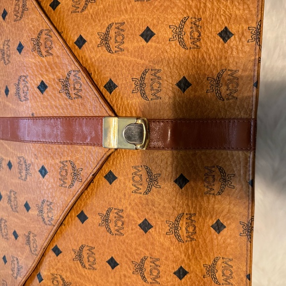 🔥SEND OFFER🔥MCM Tan and Brown Briefcase with Iconic Monogram - Picture 4 of 13
